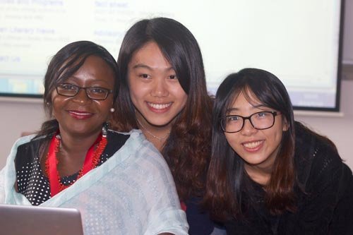 jackee-and-shantou-university-students